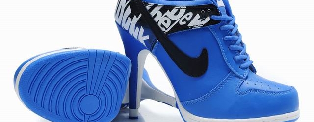 Nike-Dunk-low-Heels-Blue-Black